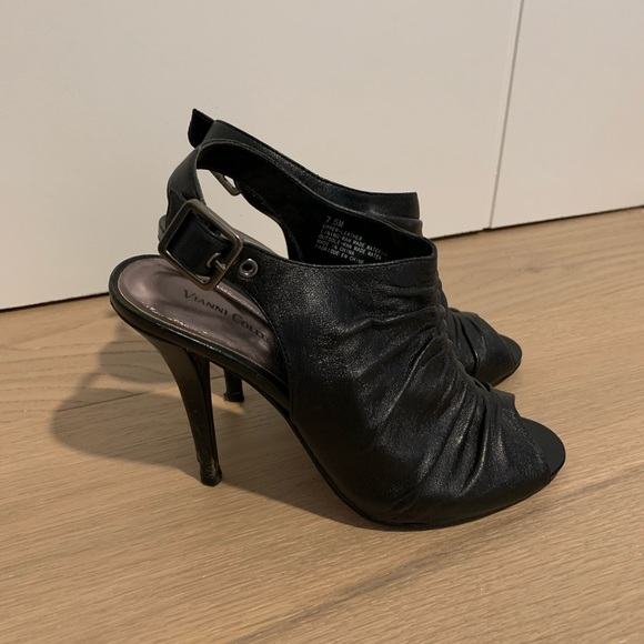 Black Heeled Sandals Size 7 - Picture 5 of 6